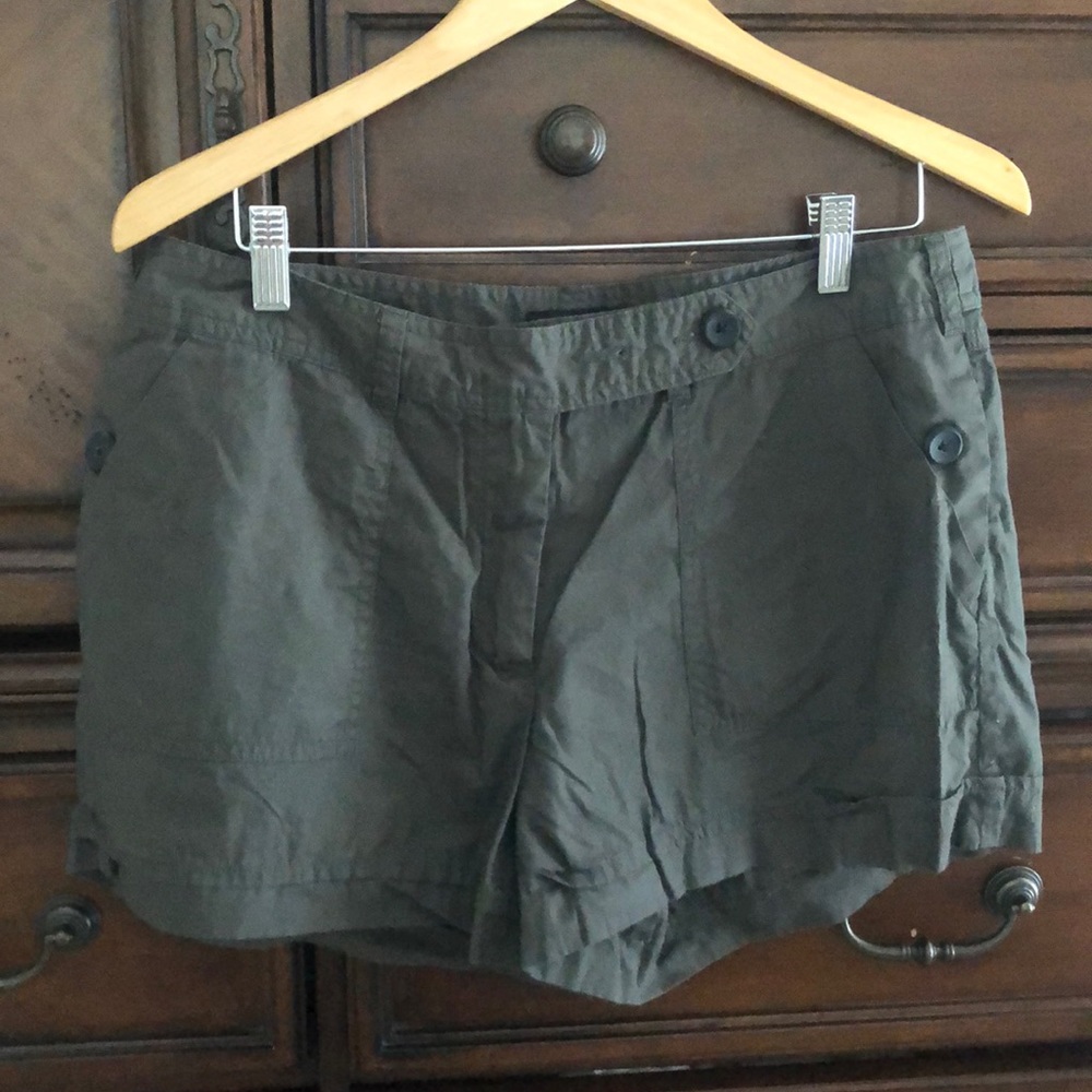 British Khaki olive green shorts Sz 14